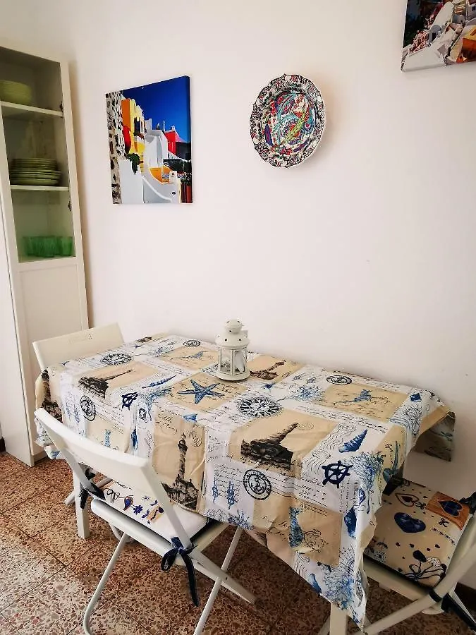 Tenente Amendola 2 Città di Lipari 0*,  Italia
